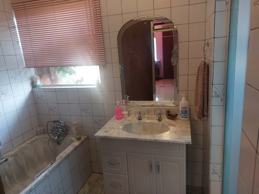 4 Bedroom Property for Sale in Monument Heights Northern Cape